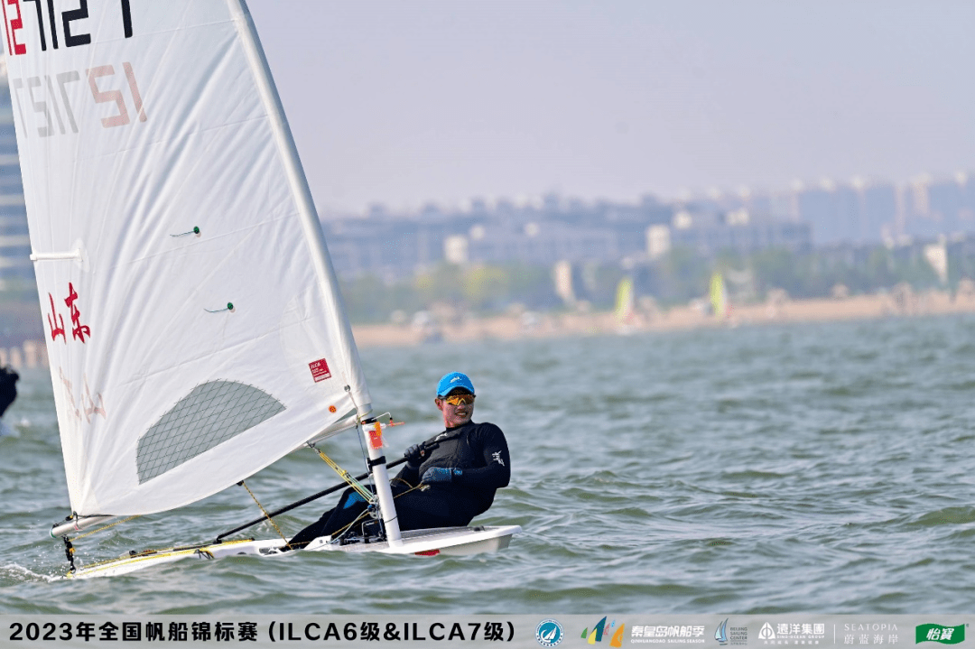 阿尔巴尼亚帆船队表现出色 阿尔巴尼亚帆船队表现出色