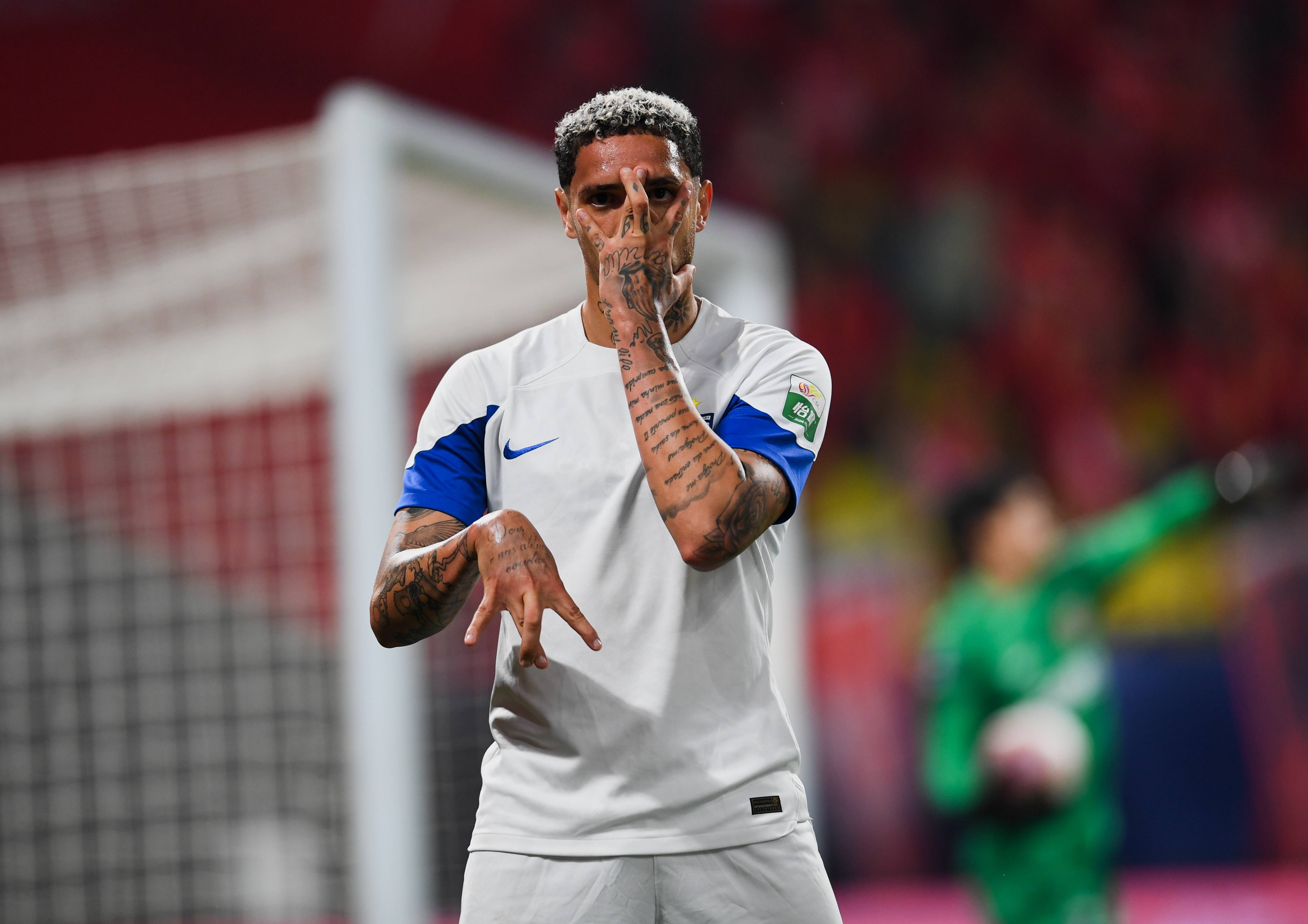 阿森纳后卫因伤退出国家队比赛 阿森纳后卫因伤退出国家队比赛