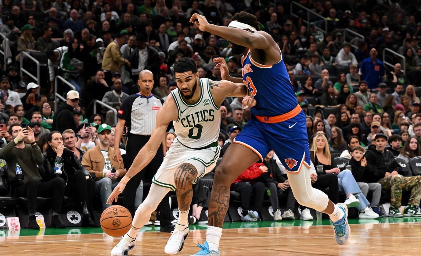 联盟领头羊在比赛中展现强大实力 联盟领头羊在比赛中展现强大实力