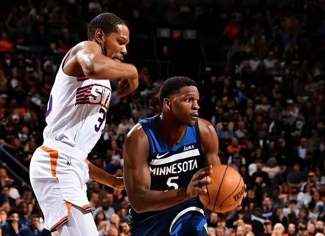 欧洲顶级篮球联赛比赛激烈,球员表现亮眼 欧洲顶级篮球联赛比赛激烈,球员表现亮眼