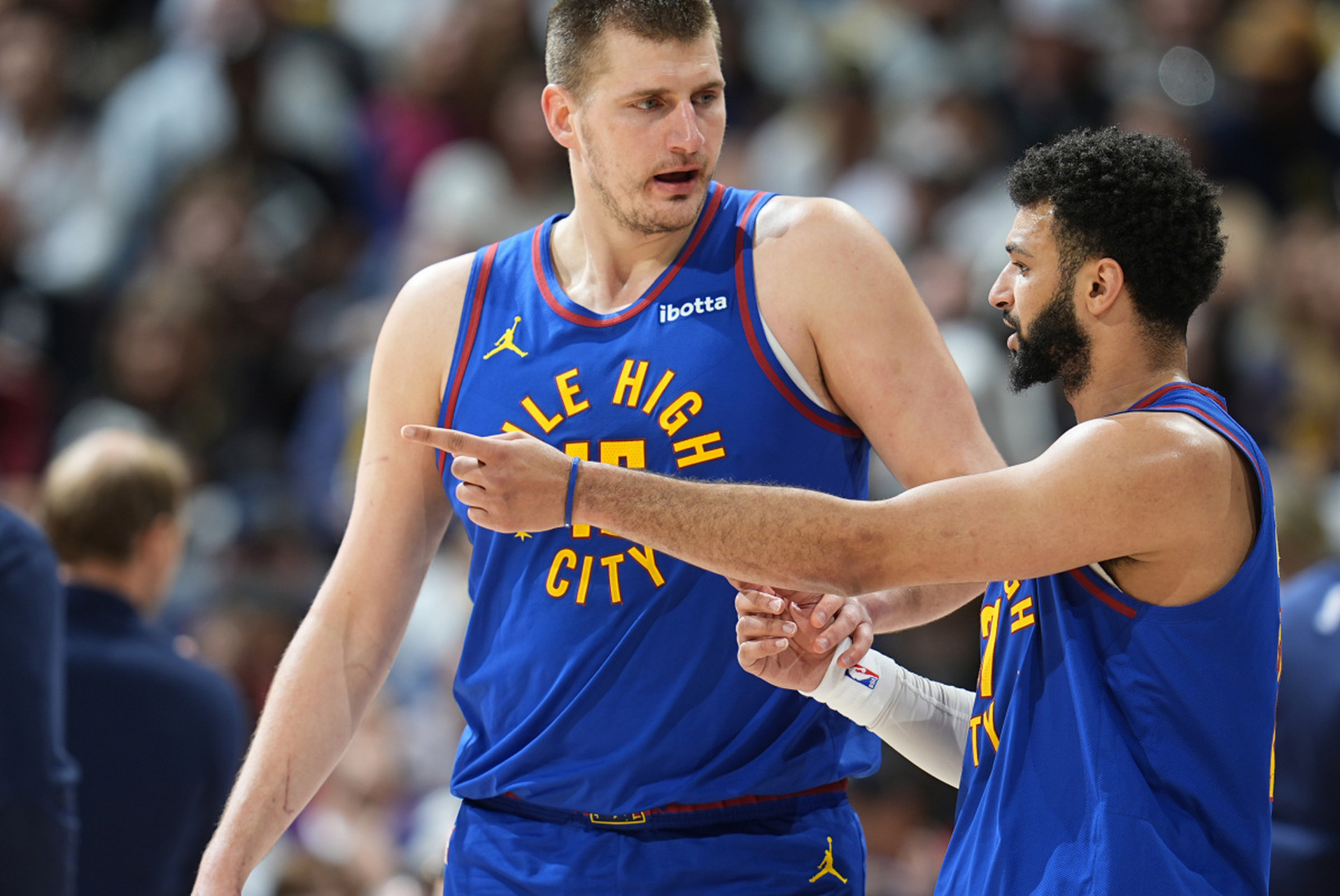 穆雷独揽40分,掘金主场大胜开拓者 穆雷独揽40分,掘金主场大胜开拓者