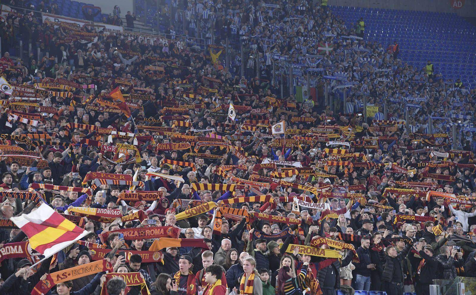 精彩比赛回顾,球迷盛赞球队表现 精彩比赛回顾,球迷盛赞球队表现