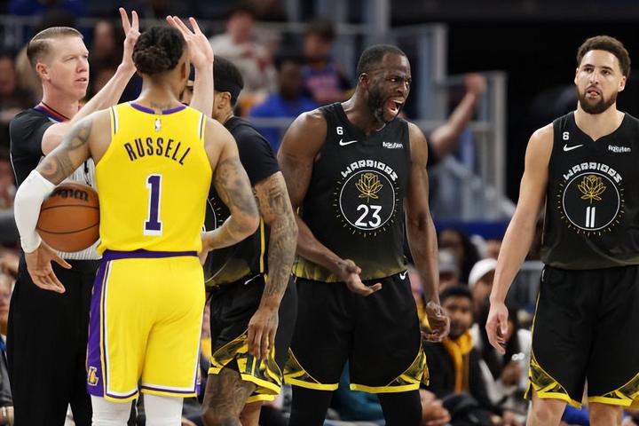 调整战术!主帅变阵提高球队进攻效率 调整战术!主帅变阵提高球队进攻效率