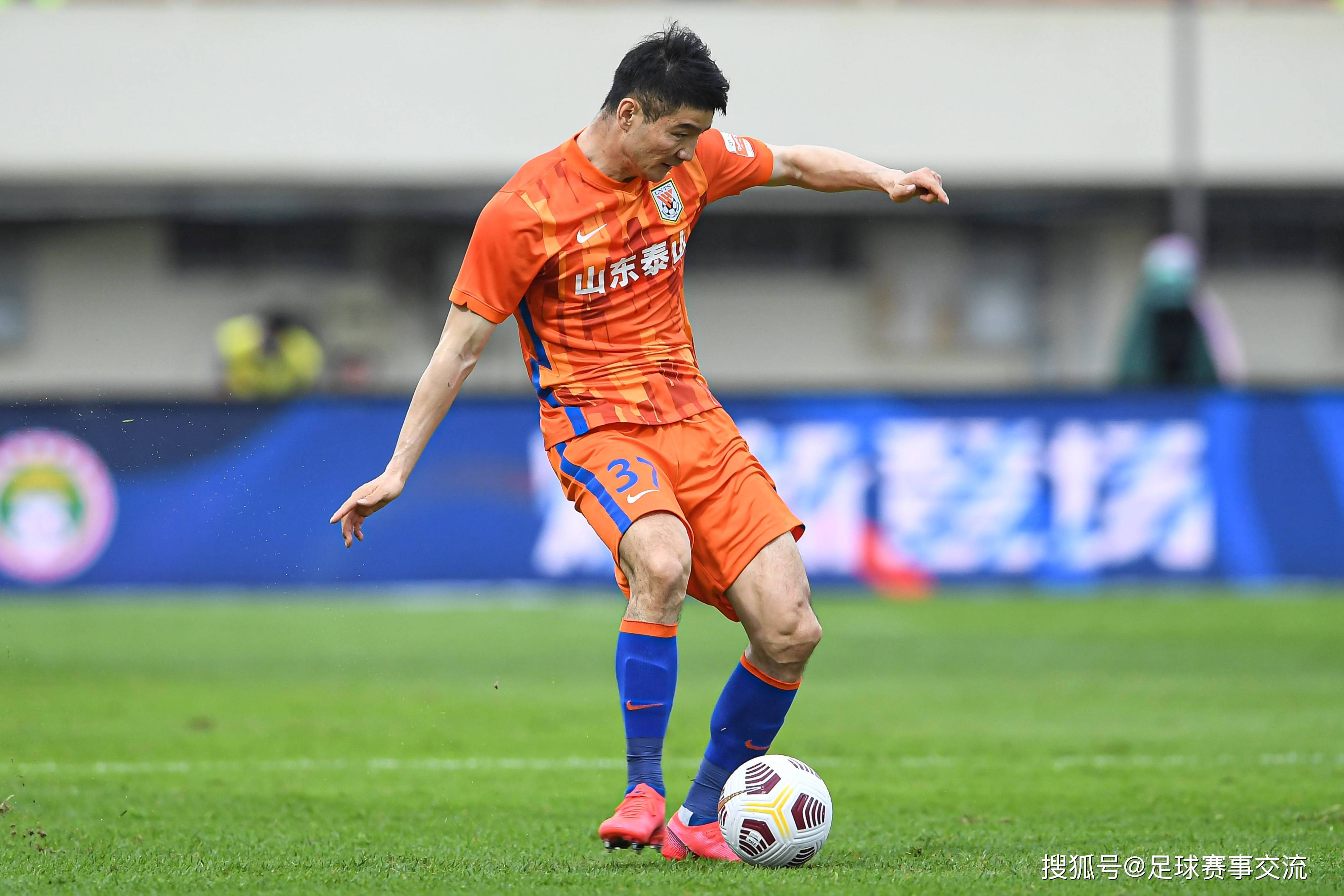 伊朗球员获得亚冠联赛金靴奖 伊朗球员获得亚冠联赛金靴奖