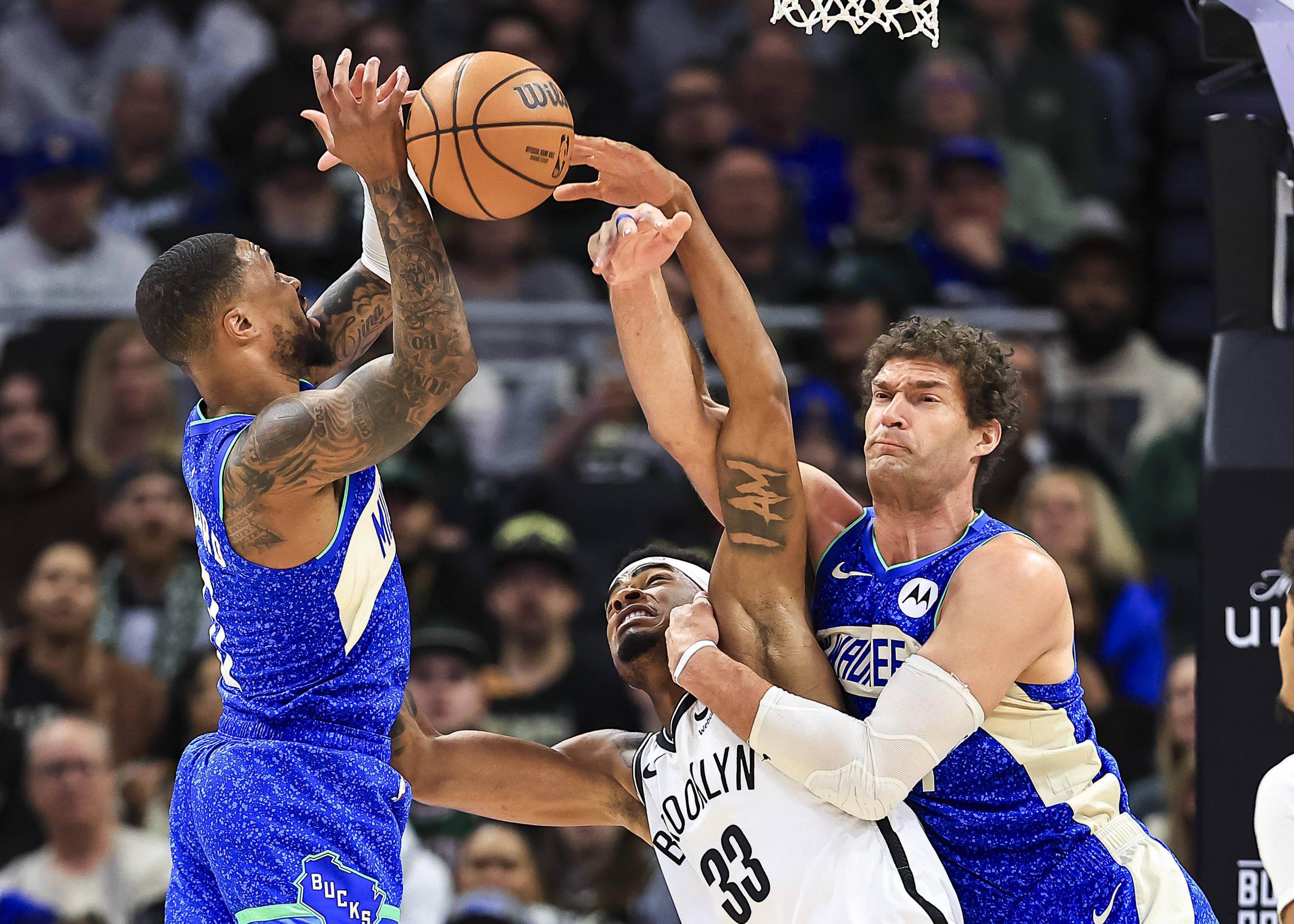 欧洲篮球赛上演精彩对决,一支球队惊险获胜 欧洲篮球赛上演精彩对决,一支球队惊险获胜