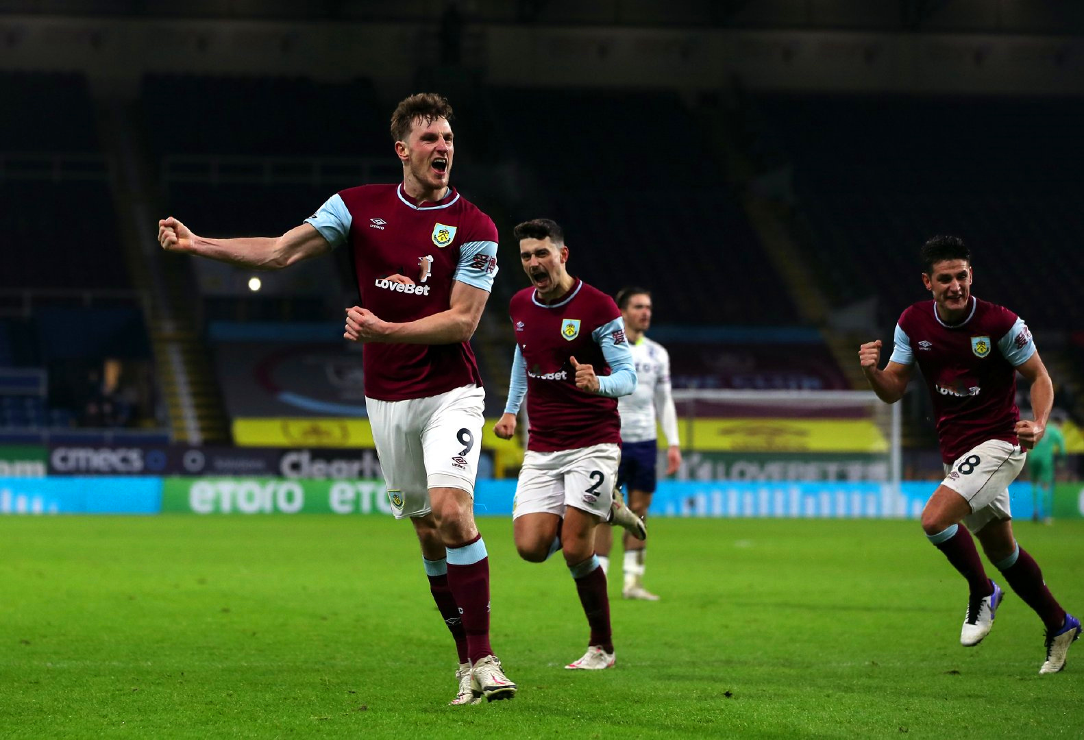 无间合作!球队团结一心争胜比赛 无间合作!球队团结一心争胜比赛