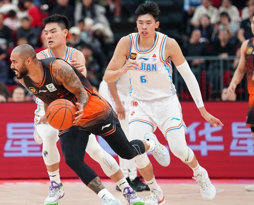 新晋球队冲击强队:备战态势渐次升级 新晋球队冲击强队:备战态势渐次升级