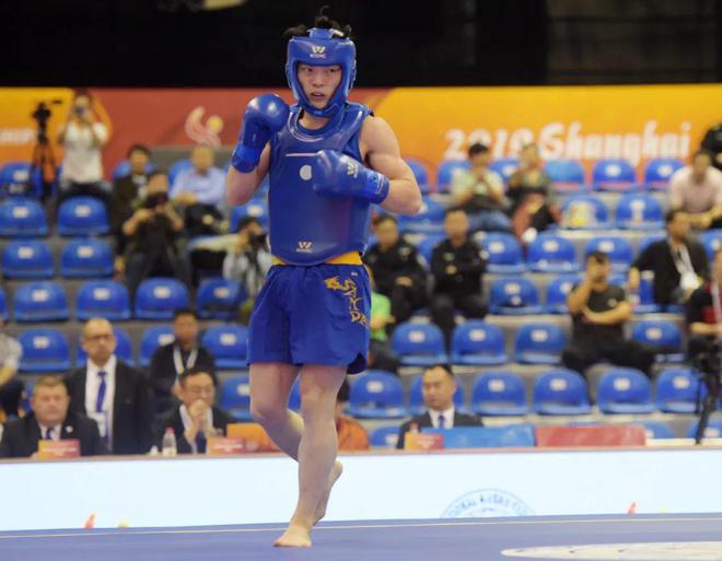 拳击男子半决赛:王良拳法精湛势不可挡 拳击男子半决赛:王良拳法精湛势不可挡