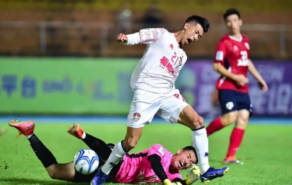 备战亚洲顶尖足球赛事，强强对决