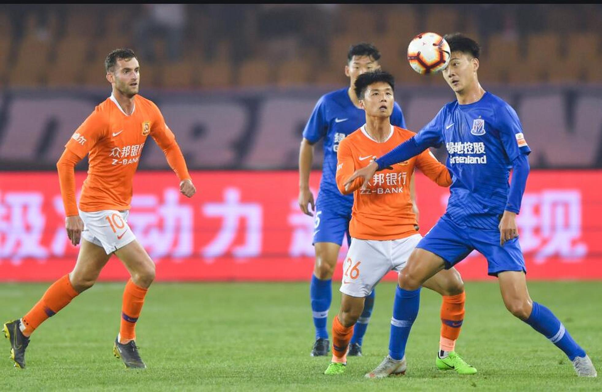 都灵球员独中两元,帮助球队击败劲旅 都灵球员独中两元,帮助球队击败劲旅