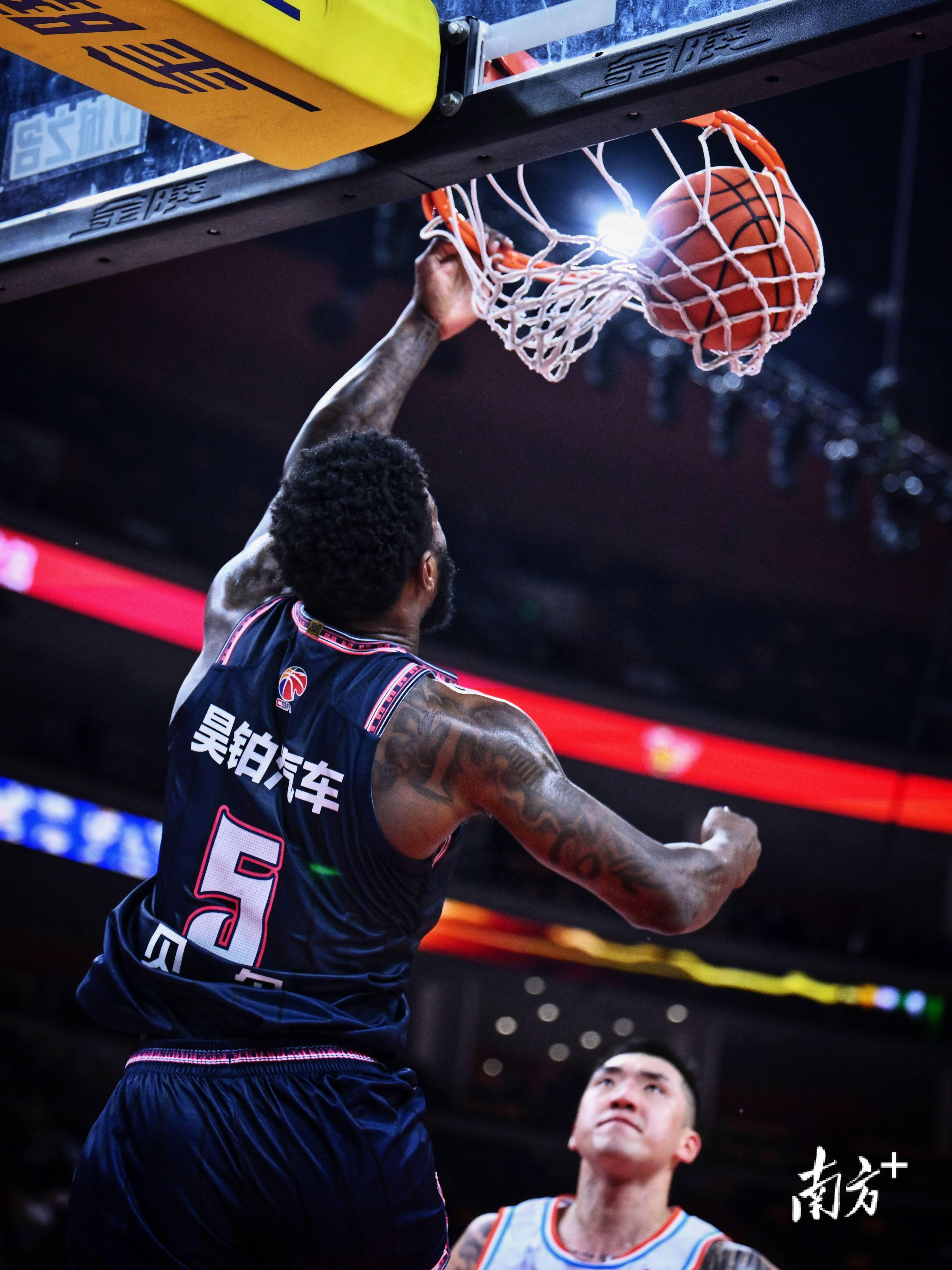 华南虎主场取胜，广东队晋级总决赛