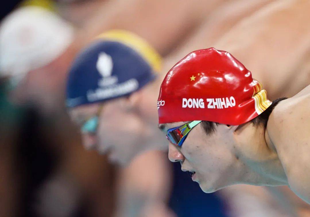游泳男子蛙泳:中国选手刷新纪录夺金 游泳男子蛙泳:中国选手刷新纪录夺金