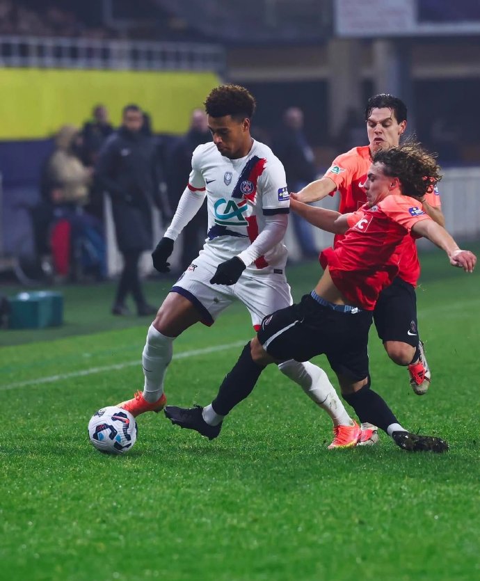 法国队攻击力强劲,轻取对手拿下胜利 法国队攻击力强劲,轻取对手拿下胜利