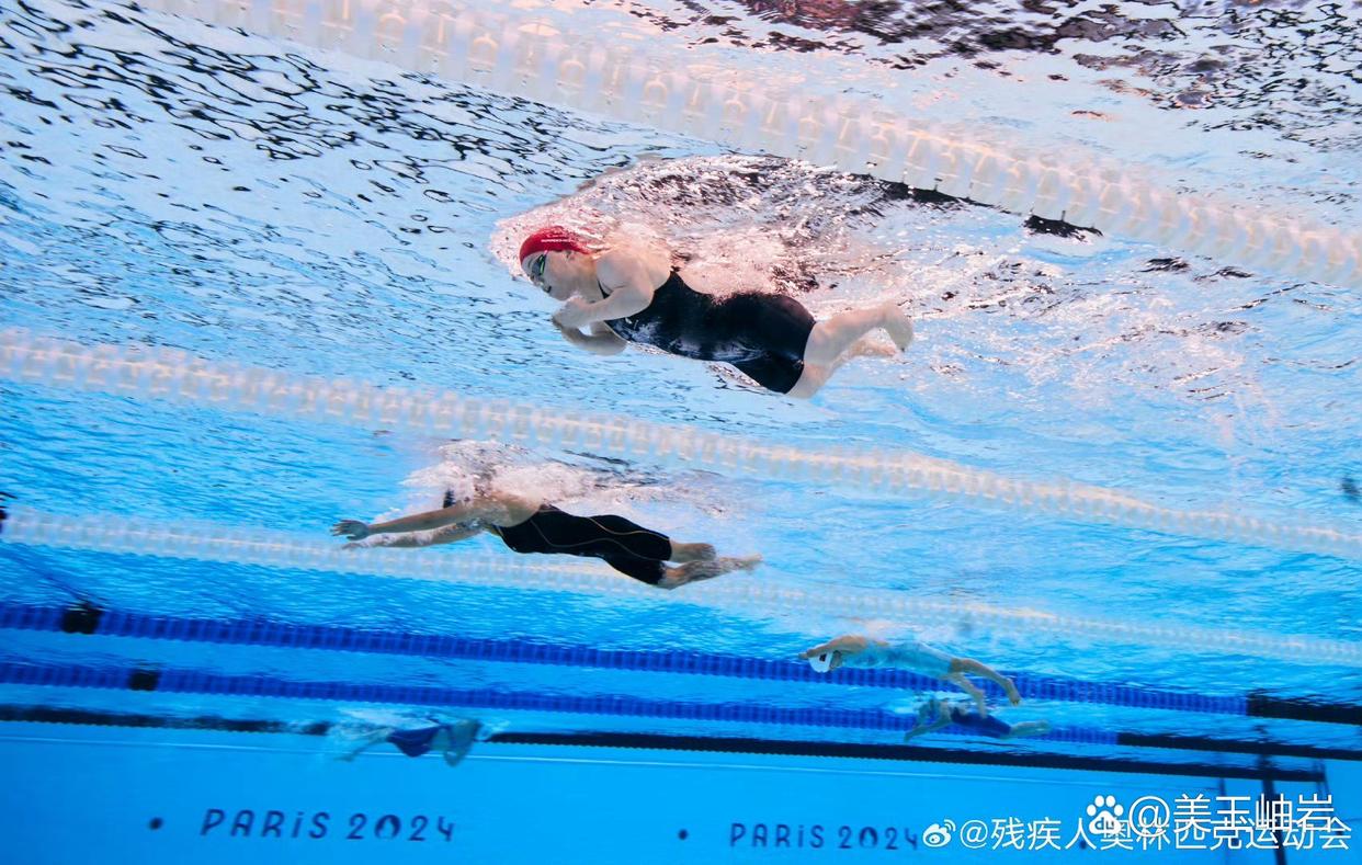 荷兰游泳选手速度惊人,夺得金牌称号 荷兰游泳选手速度惊人,夺得金牌称号