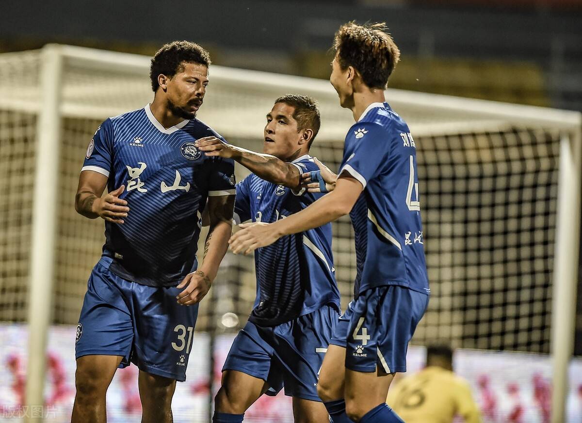 东亚强队迎战西非劲旅:双方实力较量 东亚强队迎战西非劲旅:双方实力较量