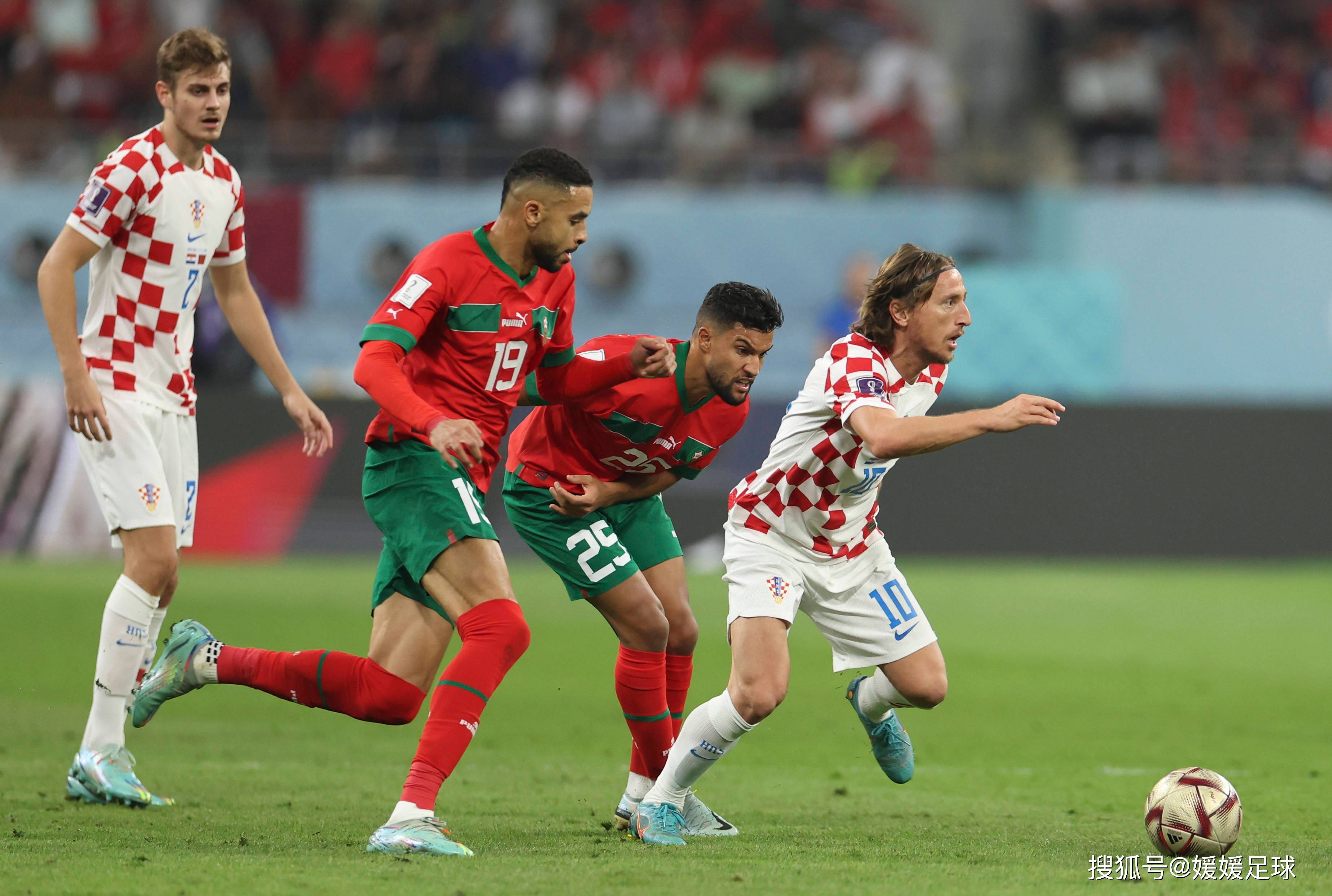 捷克国家队备战欧预赛,全队备战认真 捷克国家队备战欧预赛,全队备战认真