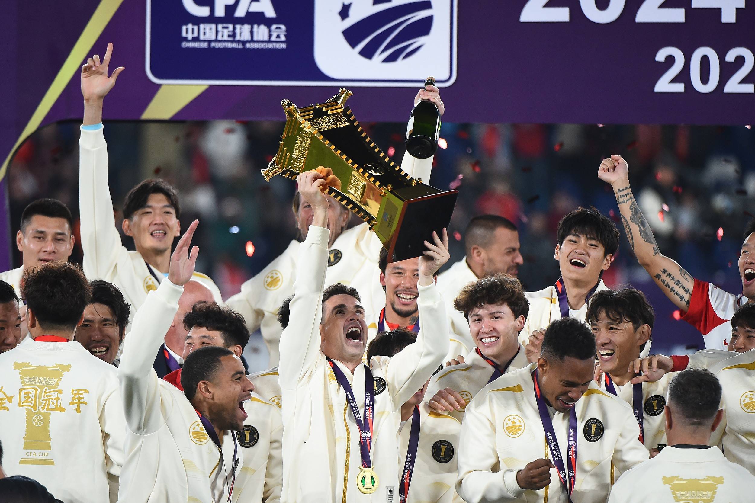 中超强队展现实力,冲击冠军榜首 中超强队展现实力,冲击冠军榜首