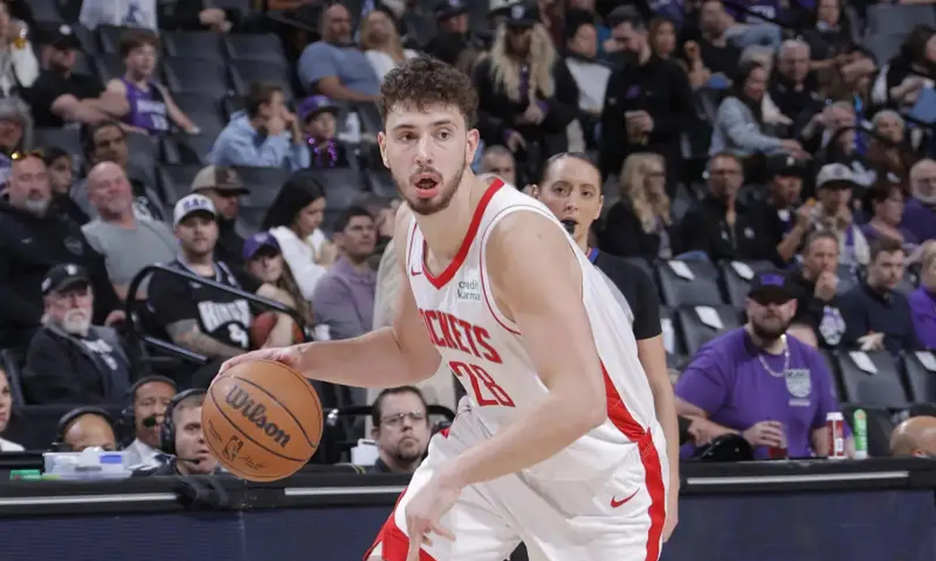 鹈鹕中锋持续低迷,成为球队短板 鹈鹕中锋持续低迷,成为球队短板