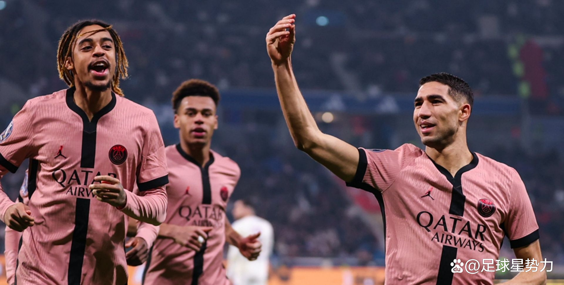 巴黎圣日耳曼逆袭成功,那不勒斯沦陷败局 巴黎圣日耳曼逆袭成功,那不勒斯沦陷败局